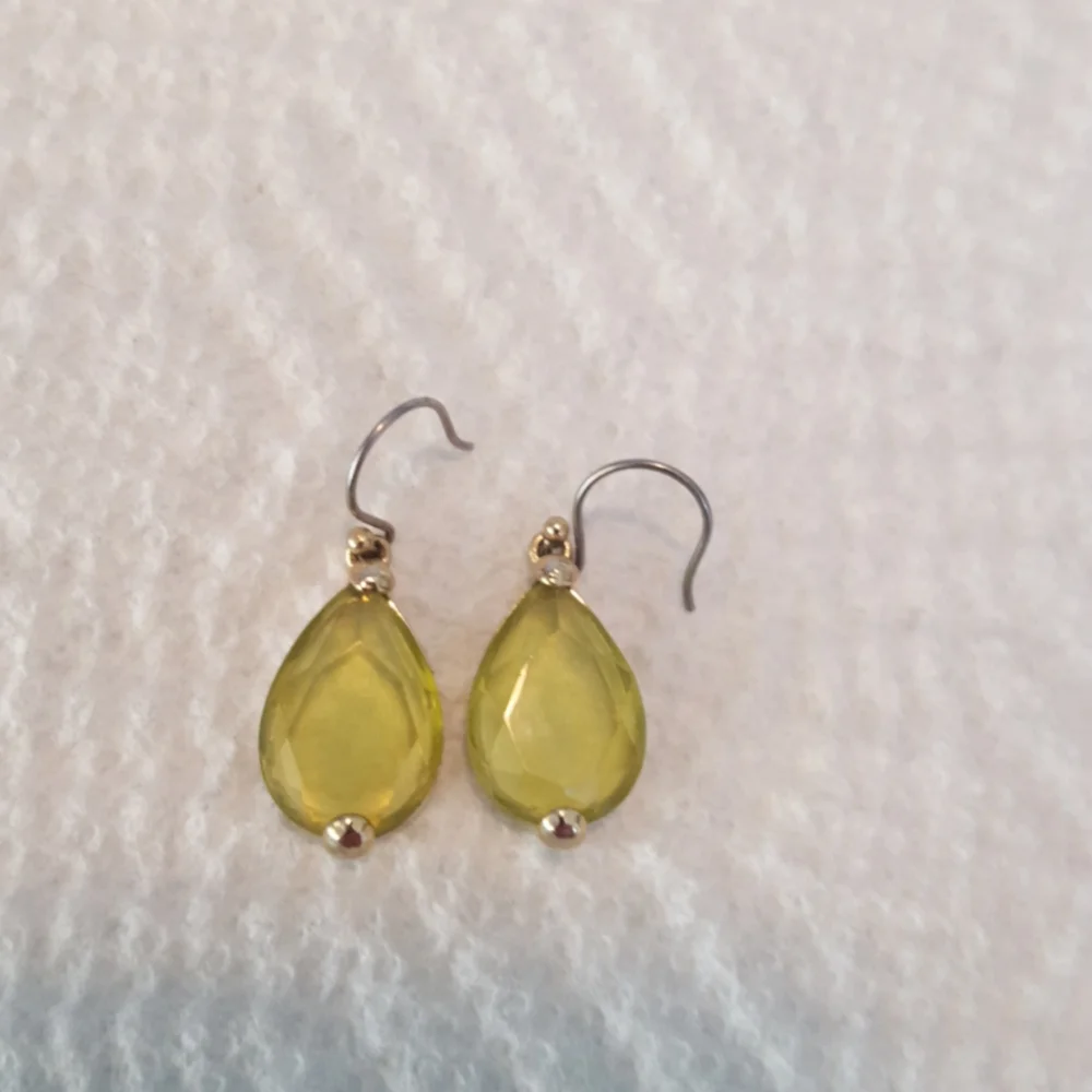Earrings Green stone